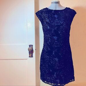 Vintage Emmelee navy velvet burnout layered fitted sheath dress size Medium